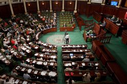 البرلمان التونسي يعقد جلسة استثنائية لمناقشة قانون الانتخاب