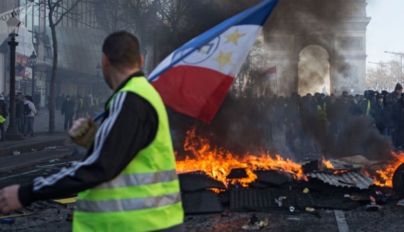 عودة احتجاجات السترات الصفراء مجددا بفرنسا