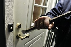 الإطاحة بعصابة مختصة في سرقة المنازل والمحلات التجارية بعين تموشنت
