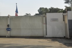 فرنسا تفتح سجل التعازي للجزائريين