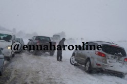 طوفــان وثلـــوج تغلـــق الطرقـات.. والجيـش يتدخــل!