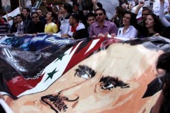 الحكومة السورية تقدم استقالتها اليوم وتظاهرة تأييد للاسد في دمشق