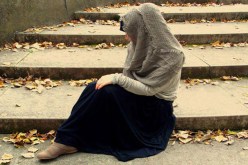 تركتنا والدتي بلا راعٍ.. وأهملتنا من أجل عمل تطوعي