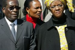 الحزب الحاكم في زيمبابوي يجتمع لإطاحة بموغابي