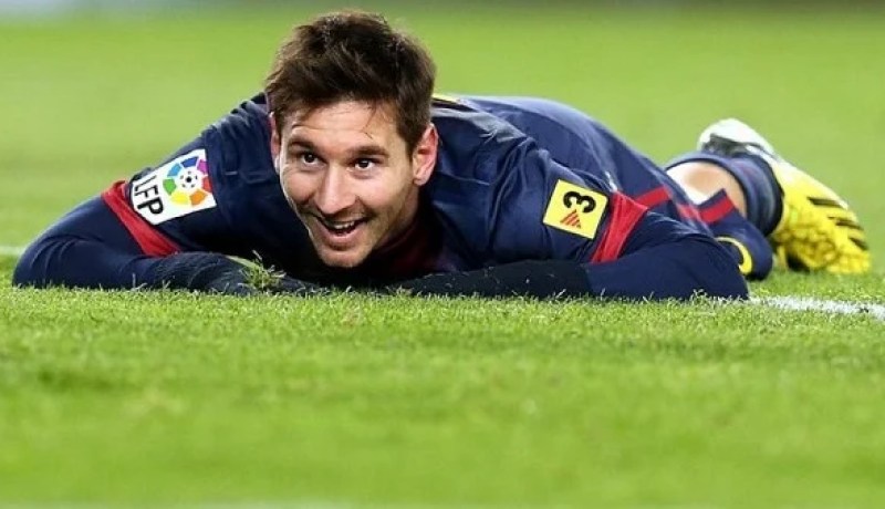 ميسي في غرفة العمليات لإجراء عملية جراحة