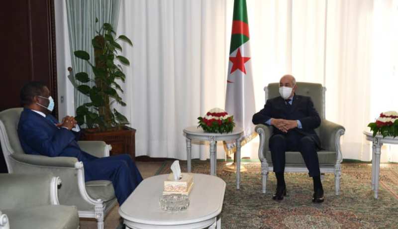 سفير جمهورية تنزانيا المتحدة يؤدي زيارة وداع للرئيس تبون