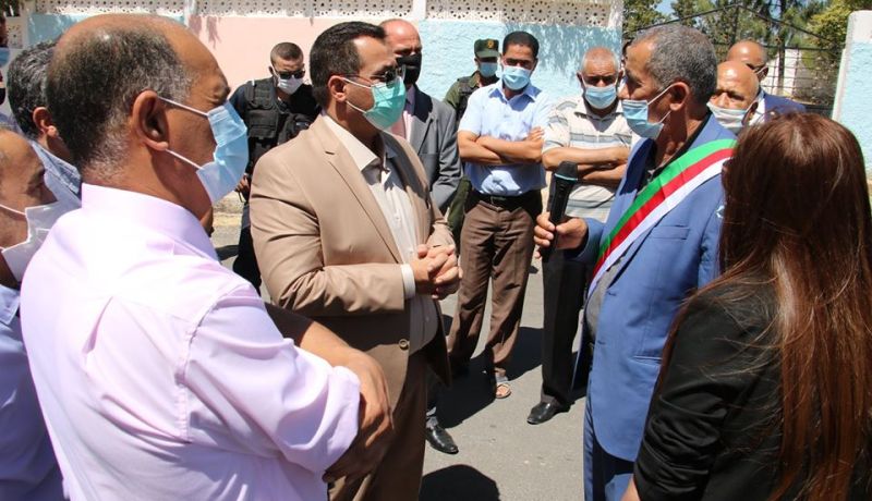 والي ميلة يعاين عدة مشاريع في مناطق الظل ويأمر بتسريع الأشغال