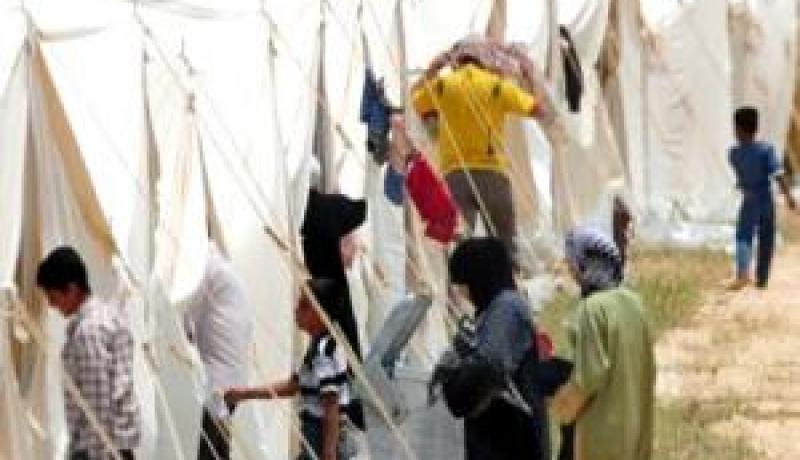 أكثر من 900 سوري وصلوا إلى أول مخيم للاجئين في الأردن