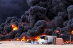 إصابة 6 أشخاص إثر إندلاع حريق ضخم بمنصة نفط قطرية