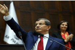 استقالة رئيس الوزراء التركي من منصبه في حزب العدالة والتنمية