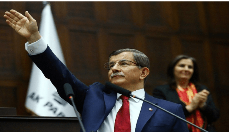 استقالة رئيس الوزراء التركي من منصبه في حزب العدالة والتنمية