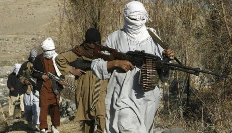 53 مسلحا من حركة طالبان يضعون السلاح في شرق أفغانستان