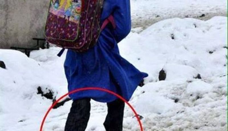 صور لأطفال يعانون من قساوة الطبيعة