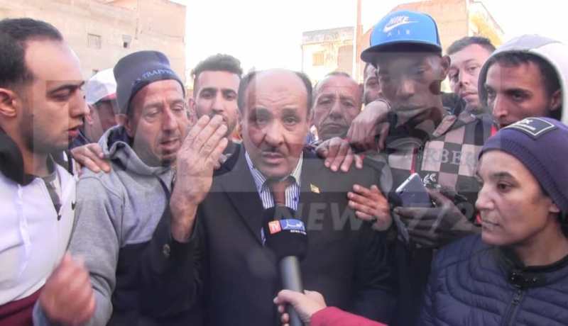 بالصور.. قاطنو حي الحمري يحتجون ضد قائمة سكن إجتماعي مشبوهة بوهران