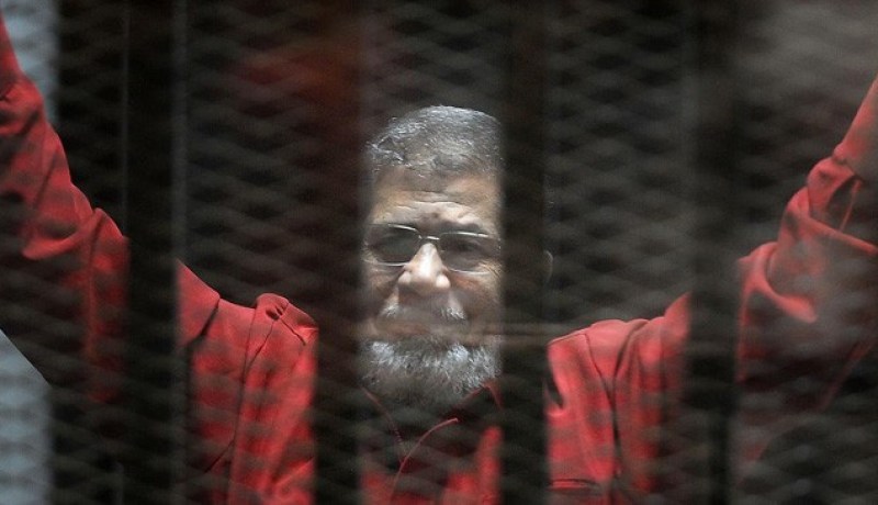 تأجيل محاكمة مرسي و 10 آخرين في التخابر مع قطر إلى يوم غد