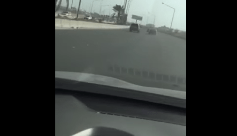 بالفيديو عناد بين سائقين ينتهي بحادث مروع وأليم