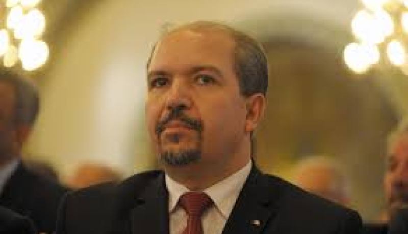 محمد عيسى يدعو الحجاج الجزائريين الى الالتفاف حول الامام