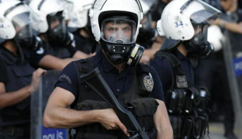 اعتقال 12 شخصا بعد هجوم انتحاري بتركيا