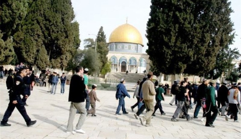 مستوطنون يقتحمون مجددا المسجد الأقصى