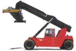 وفاة فتاة تبلغ 16 سنة بعد ان صدمتها رافعة شوكية