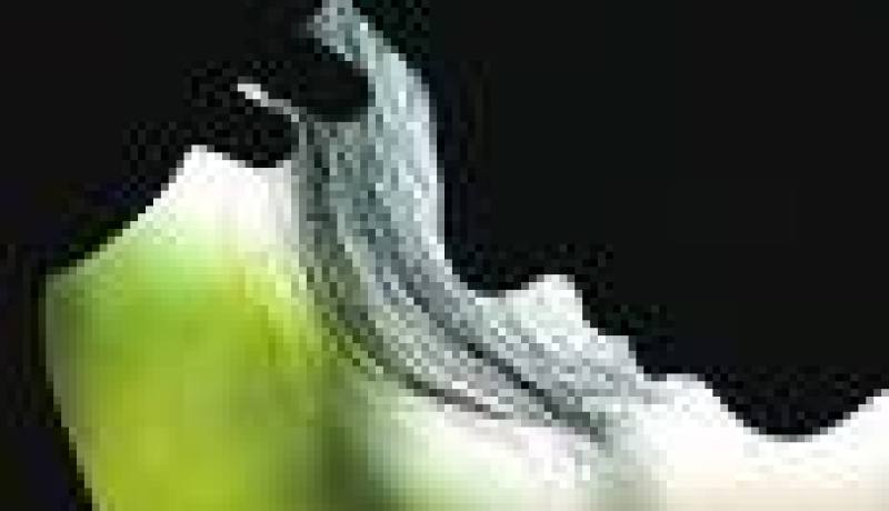 خطيبي صبي طائش في بدلة شاب ناضج !