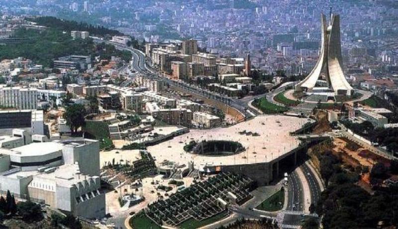 الأمين العام لوزارة الخارجية يعرض الإصلاحات السياسية الجارية في الجزائر