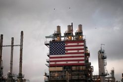 معهد البترول.. مخزونات النفط الأمريكية ترتفع 933 ألف برميل الأسبوع الماضي