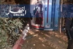 بالصور .. عدة جرحى إنقلاب حافلة بالطريق المؤدي إلى تيكجدة