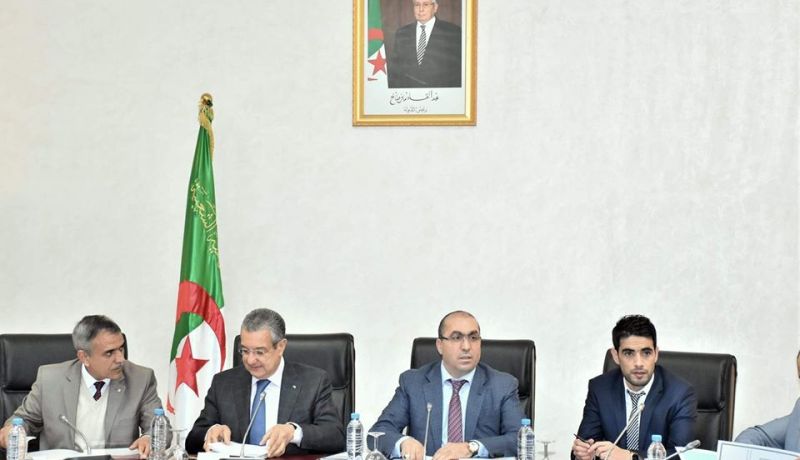 وزير المالية يعرض قانون المالية 2020 بمجلس الأمة