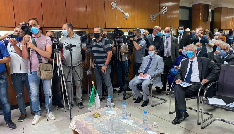 مركب الحجار يوظف 6100 عامل من مختلف التخصصات