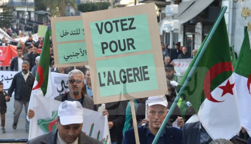 النخب الجزائرية تندد بالتدخل الأجنبي في شؤون البلاد