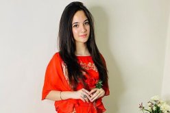 إنتحار نجمة التيك توك الهندية سيا كاكار