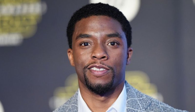 وفاة الفنان العالمى شادويك بوسمان بطل الفيلم الشهير Black Panther