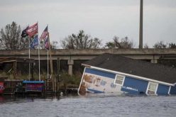 هلاك 14 شخصا في إعصار “لورا” بالولايات المتحدة الأمريكية