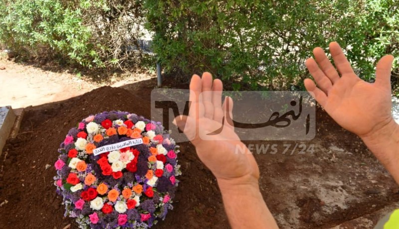 تشييع جثمان المجاهد الراحل بلعيد عبد السلام إلى مثواه الأخير بمقبرة العالية