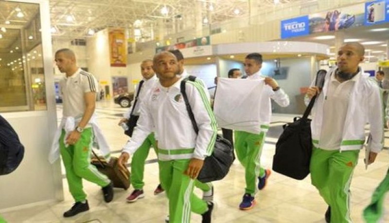 طائرة الخضر تصل إلى لوزاكا