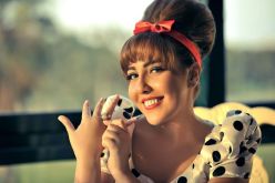 مي كساب تحصل على الدرع الفضي من يوتيوب