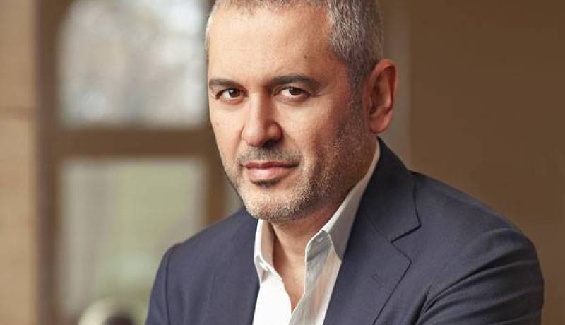 إيلي صعب: منزلي تحطم  بعد انفجار بيروت وصدمني مشهد ابني مغطى بالدماء