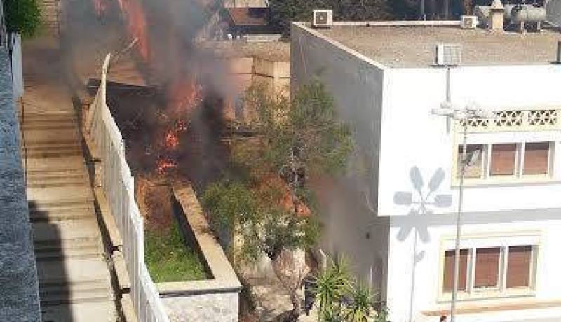 نشوب حريق أمام قصر الحكومة