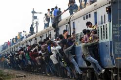 بالصور  زحمة شبكة القطارات في الهند