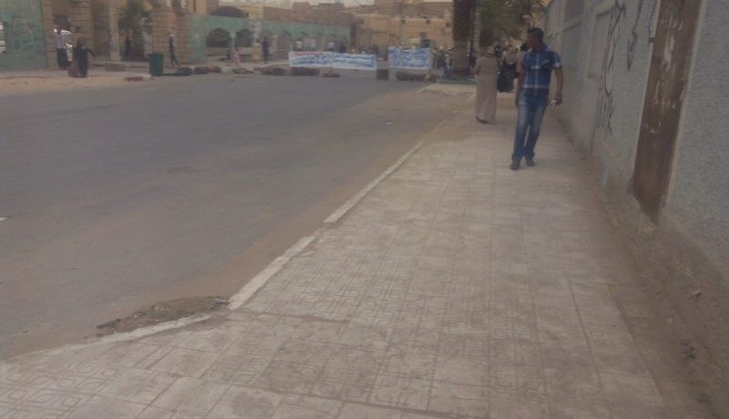 شباب بطال في ورقلة يطالبون برحيل رئيس الوكالة في ساحة أول  ماي