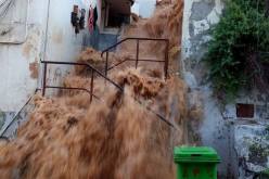 إنفجار أنبوب كبير للمياه في منطقة ديار البابور في ‏بلوزداد‬ ‫‏بالعاصمة‬