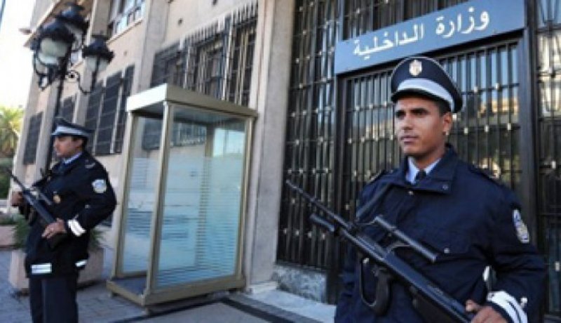 عزل 110 من قوات الأمن والجيش التونسي يشتبه ارتباطهم بجماعات إرهابية