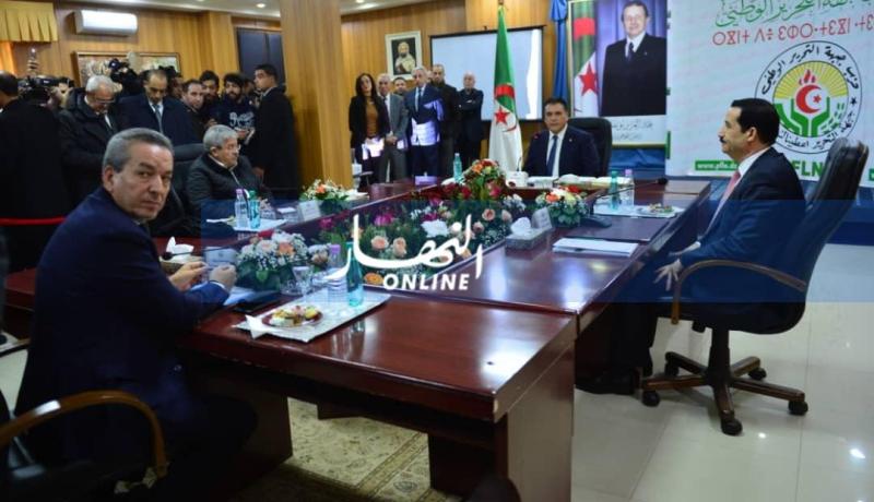 اجتماع قادة أحزاب التحالف الرئاسي ينطلق