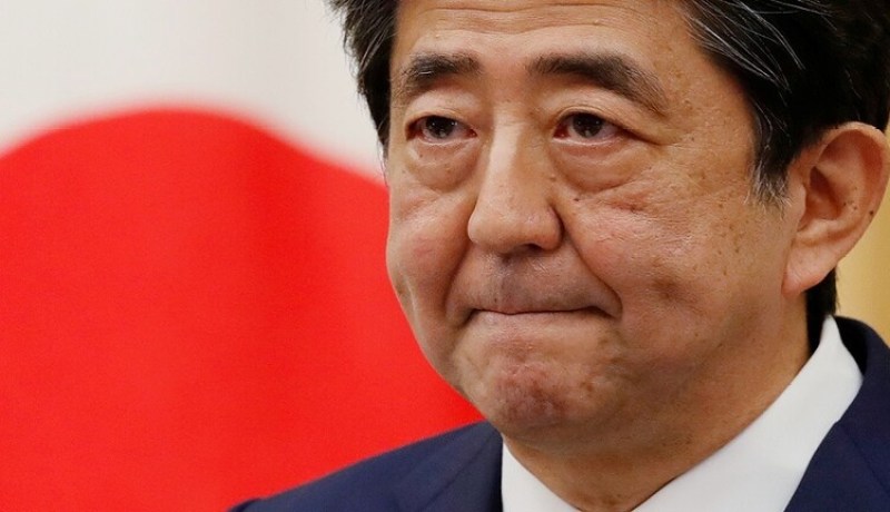 رئيس وزراء اليابان شينزو آبي يستقيل من منصبه