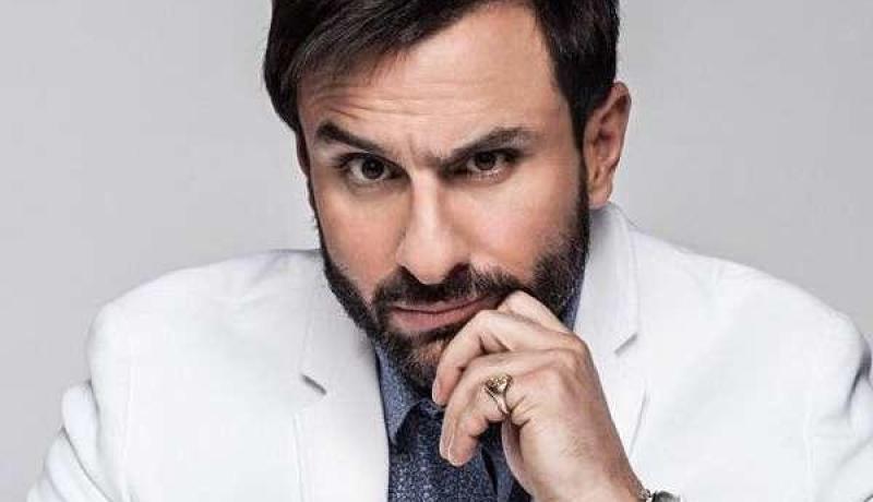نجم بوليود سيف علي خان يعلن عن إصدار كتاب ذكرياته قريبا