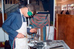 ملــيـــون منـــصـــب شــغــل للشـــبـــاب قــبـــل 2019