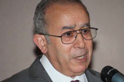 لعمامرة يدعو هارونا توري للتوقيع على وثيقة السلام في الجزائر