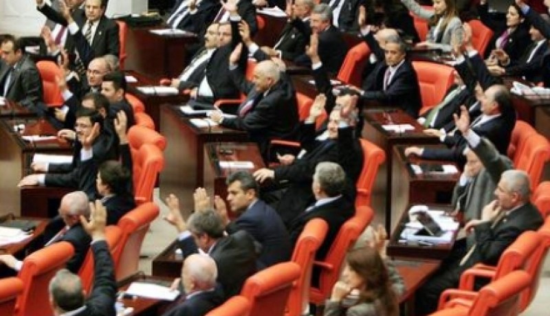 البرلمان التركى يصادق على تقديم موعد الانتخابات المحلية