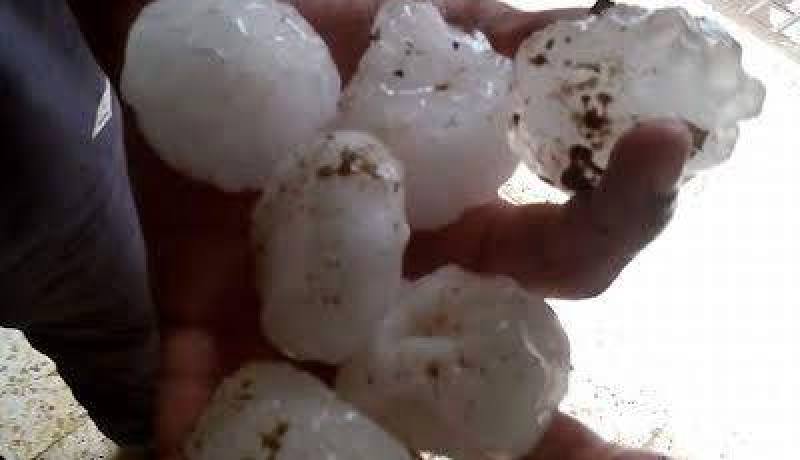 بالفيديو والصور تساقط  كميات كبيرة من حبات البرد بالعذاورة في المدية